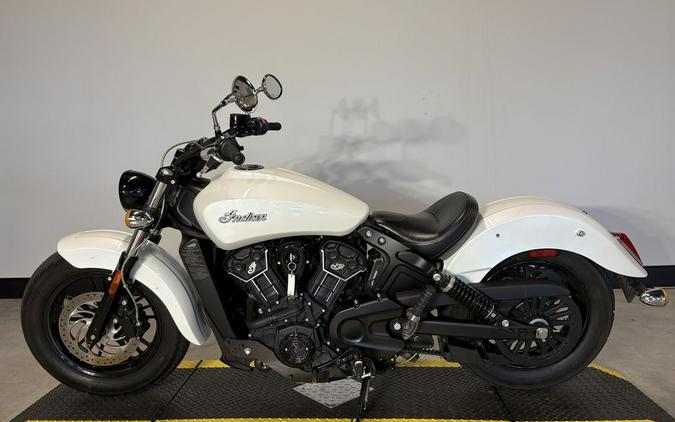 2016 Indian Motorcycle® SCOUT, 900, SOLID PEARL WHITE 49S
