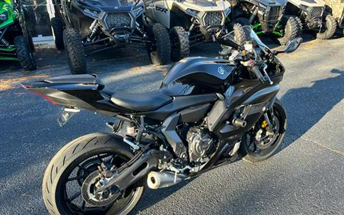 2025 Yamaha YZF-R7