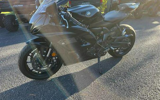 2025 Yamaha YZF-R7