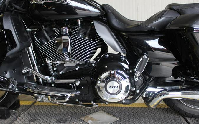 2016 Harley-Davidson® FLHXSE - CVO™ Street Glide®