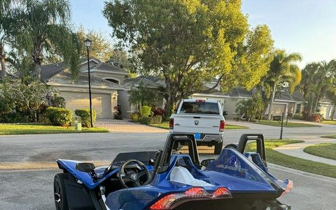 2016 Polaris Slingshot® Reverse Trike SL LE Blue Fire