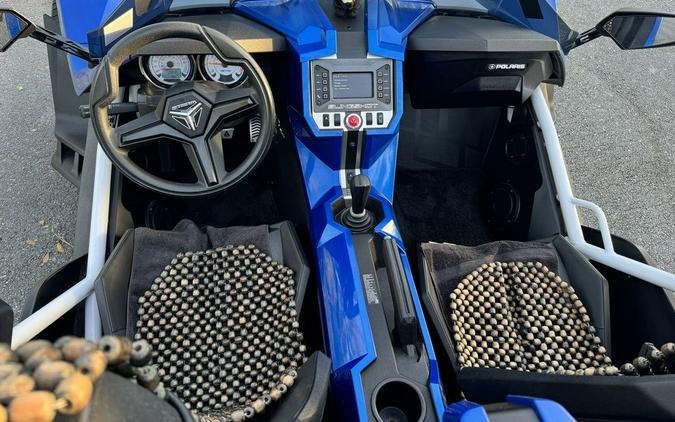 2016 Polaris Slingshot® Reverse Trike SL LE Blue Fire