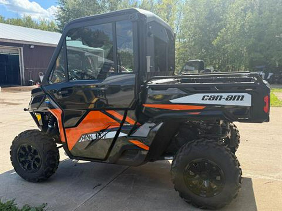 2025 Can-Am Defender DPS CAB