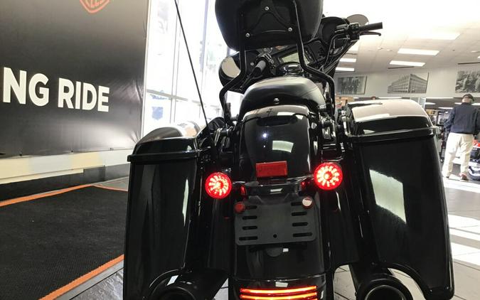 2018 Harley-Davidson® Street Glide® Special Vivid Black