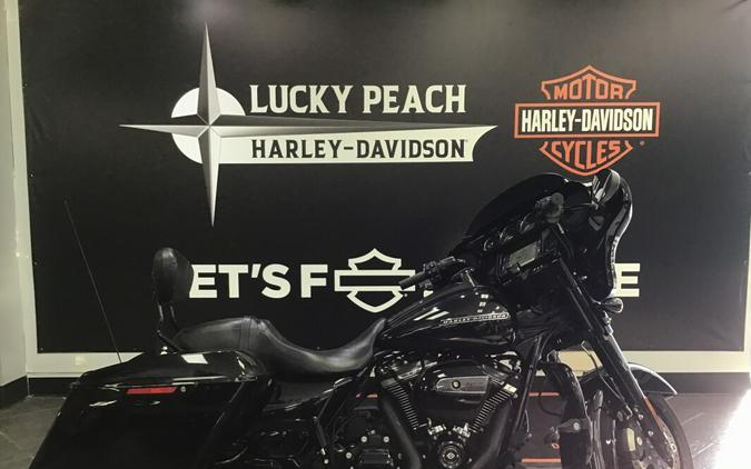 2018 Harley-Davidson® Street Glide® Special Vivid Black