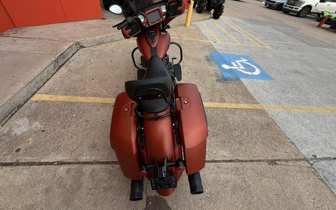 2021 Indian Motorcycle® Chieftain® Dark Horse® Icon Burnt Orange Metallic Smoke