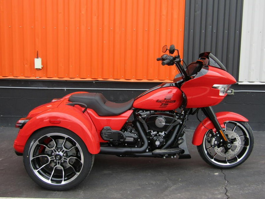 2026 Harley-Davidson® FLTRT - Road Glide® 3