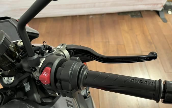 2026 Ducati MONSTER 896 PLUS V2
