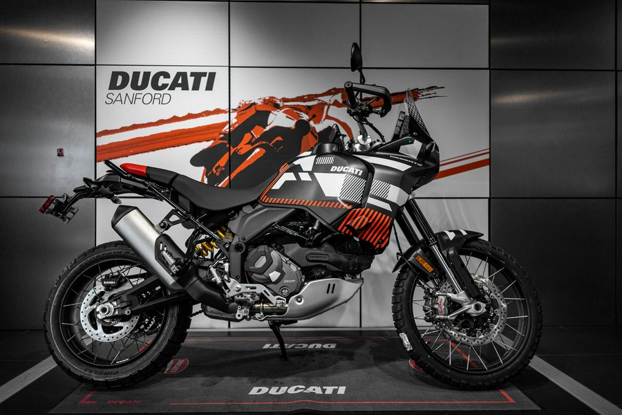2025 Ducati DesertX