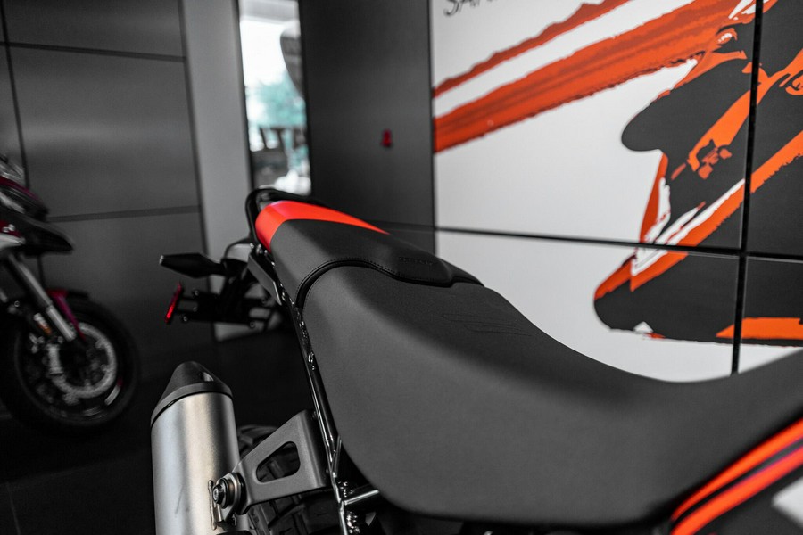 2025 Ducati DesertX