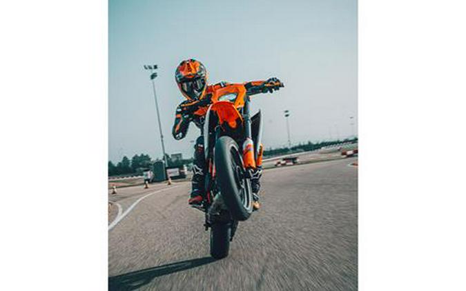 2026 KTM 390 SMC R