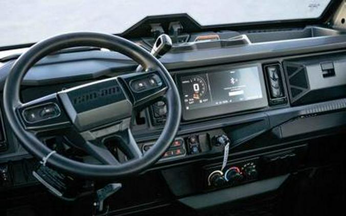 2026 Can-Am® Defender MAX XT CAB HD11 With 10.25 in.display