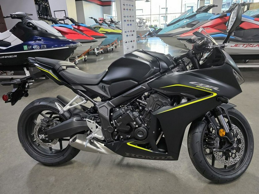 2026 Honda CBR650R E-Clutch