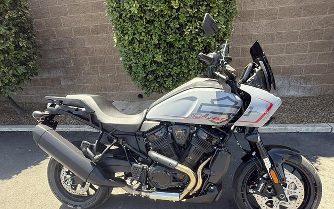RA1250ST 2026 Pan America® 1250 ST