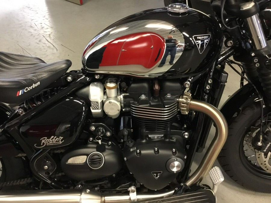 2023 Triumph Bonneville Bobber Chrome Edition Black