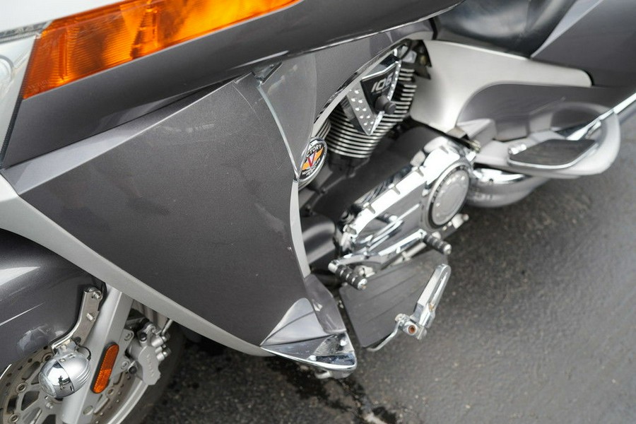 2008 Victory Motorcycles Vision Tour w/ Side Car
