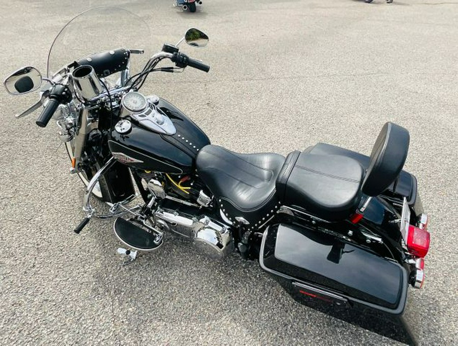 2015 FLSTC HERITAGE SOFTAIL CLASSIC - Harley-Davidson®