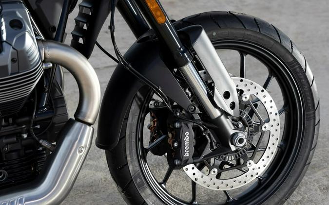 2025 Moto Guzzi V85 Strada