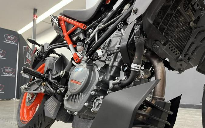 2022 KTM DUKE 200