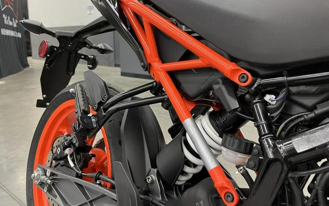 2022 KTM DUKE 200