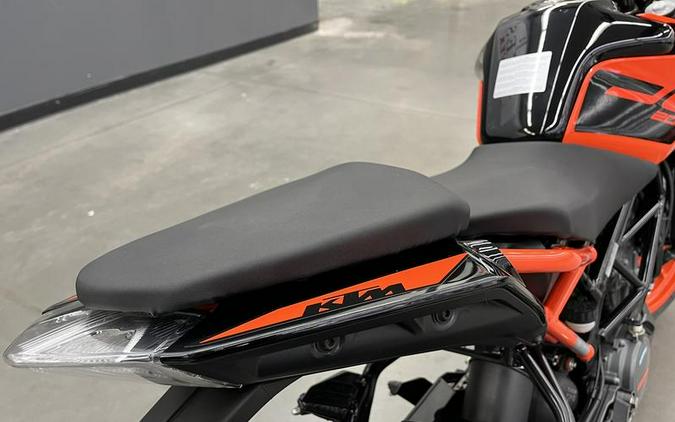 2022 KTM DUKE 200