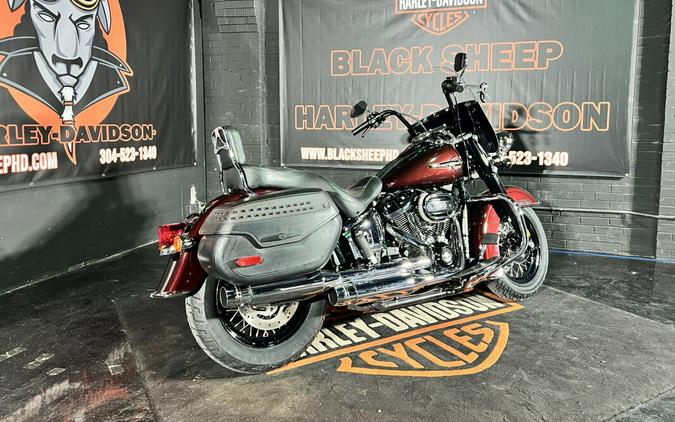 2018 Harley-Davidson® FLHCS Heritage Classic 114