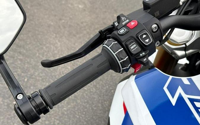 2026 BMW R 1300 R