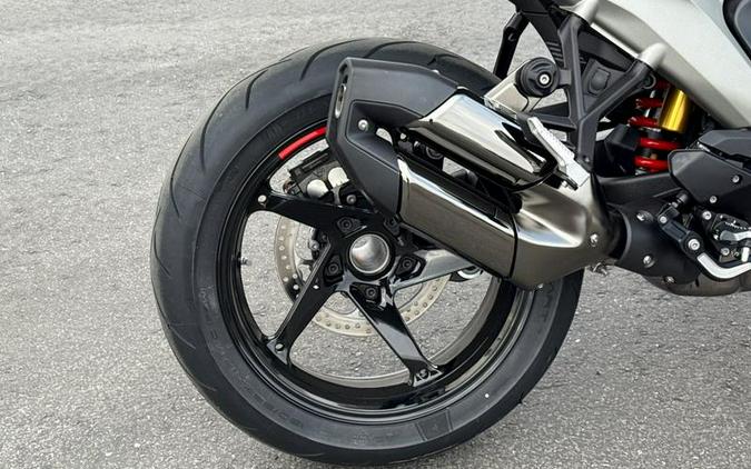 2026 BMW R 1300 R