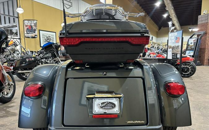2025 Harley-Davidson® Tri Glide® Ultra Iron Horse Metallic