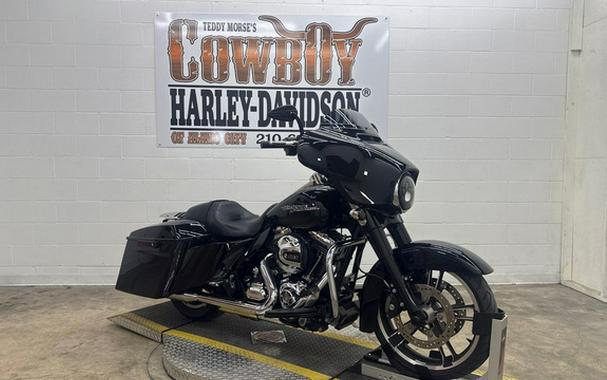 2016 Harley-Davidson FLHX - Street Glide