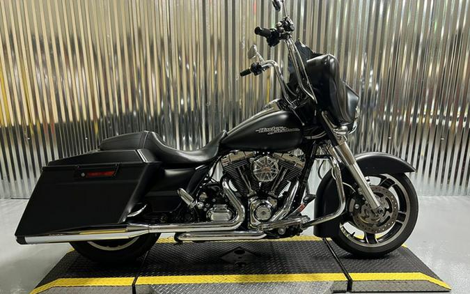 2011 Harley-Davidson FLHX - Street Glide