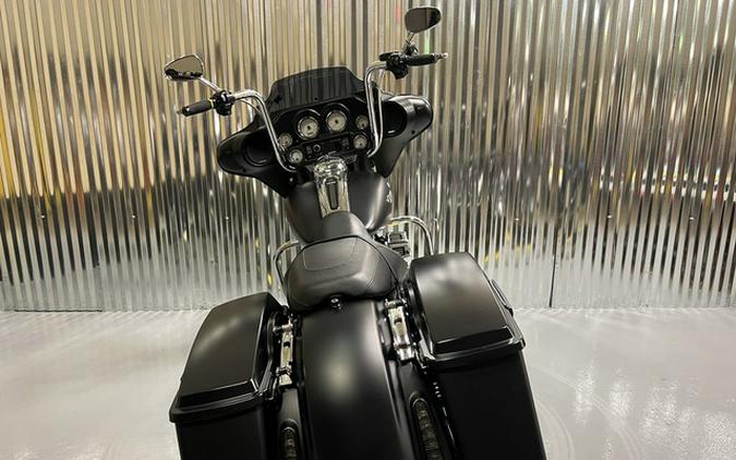 2011 Harley-Davidson FLHX - Street Glide