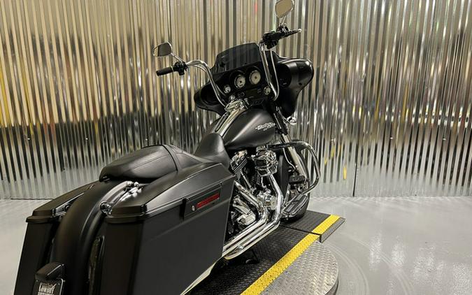 2011 Harley-Davidson FLHX - Street Glide