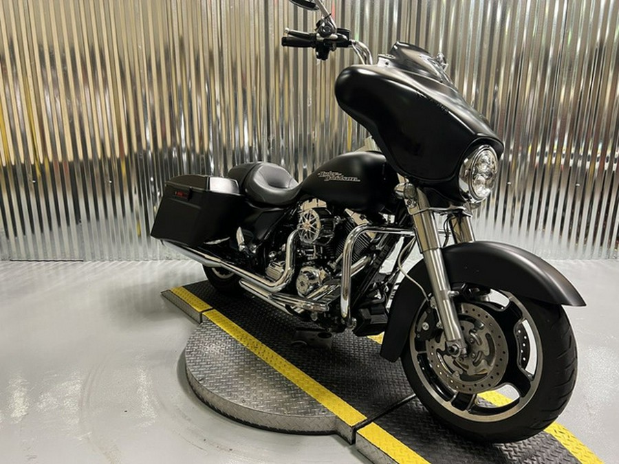 2011 Harley-Davidson FLHX - Street Glide