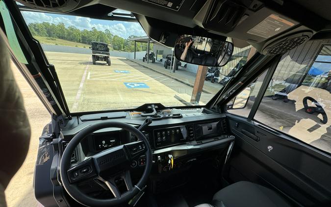 2027 Can-Am Defender XU Limited HD11