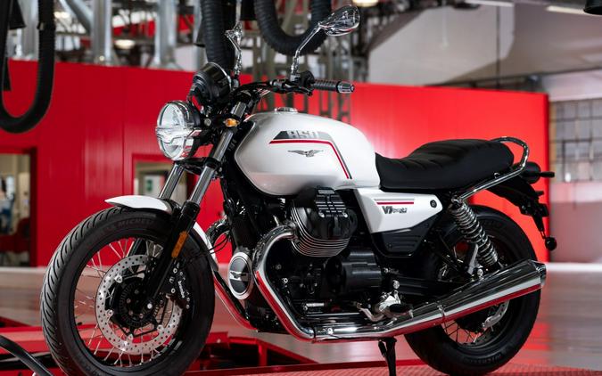 2027 Moto Guzzi V7 Special