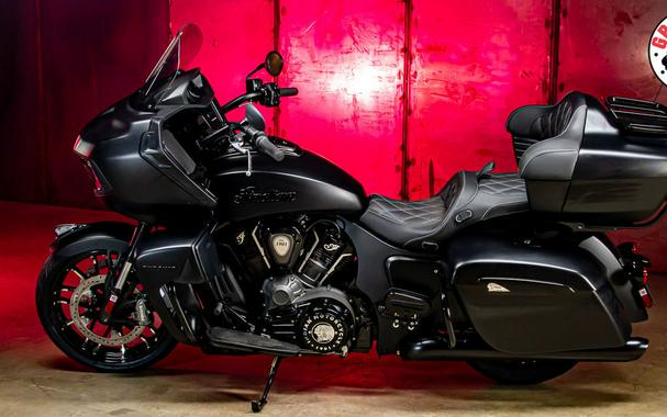 2024 Indian Motorcycle® Pursuit® Dark Horse® Black Smoke