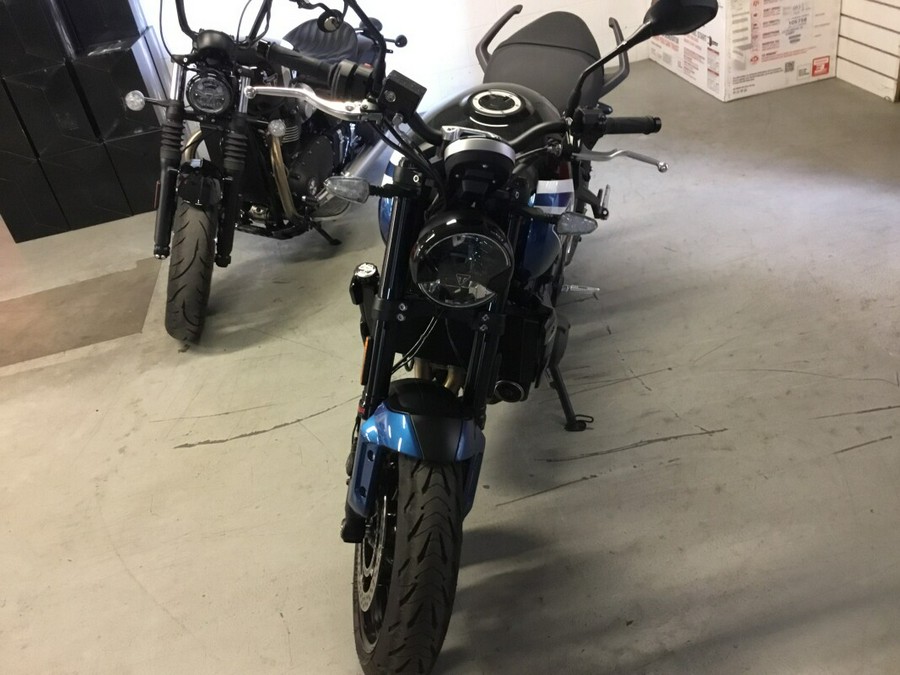 2025 Triumph Trident 660 Jet Black