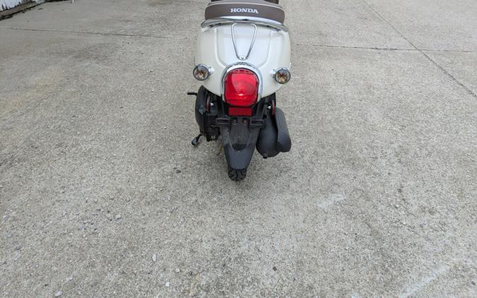 2013 Honda METROPOLITAN