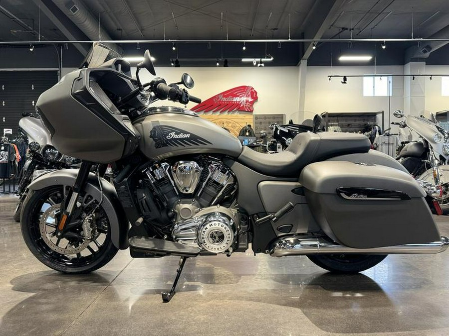 2024 Indian Motorcycle® Challenger® Titanium Smoke