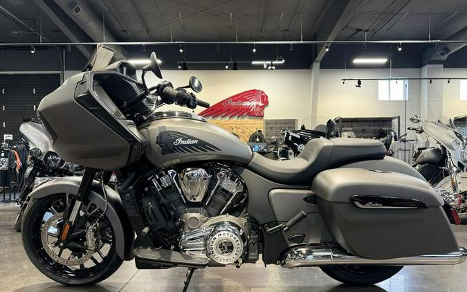 2024 Indian Motorcycle® Challenger® Titanium Smoke