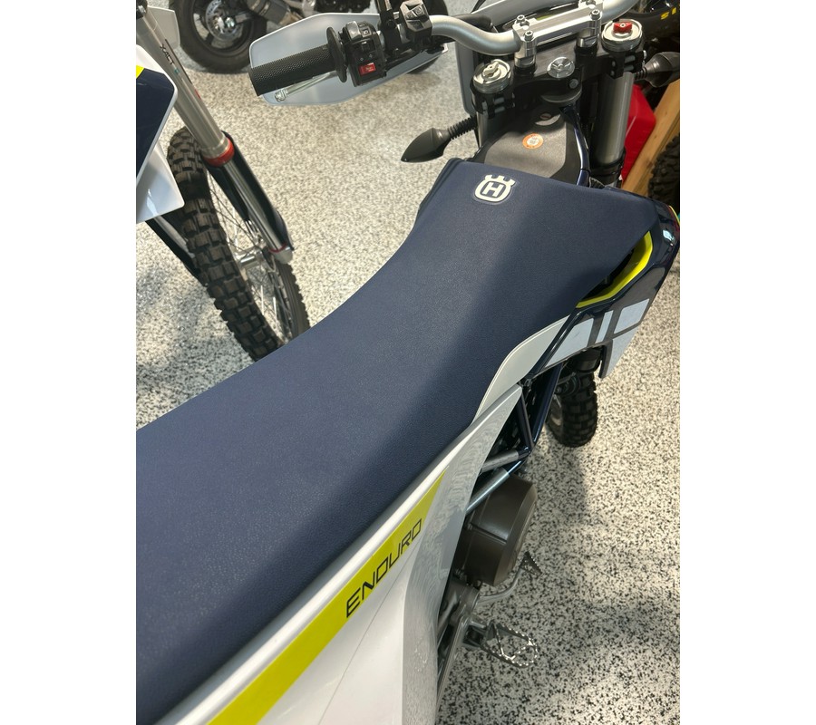 2024 Husqvarna Enduro 701