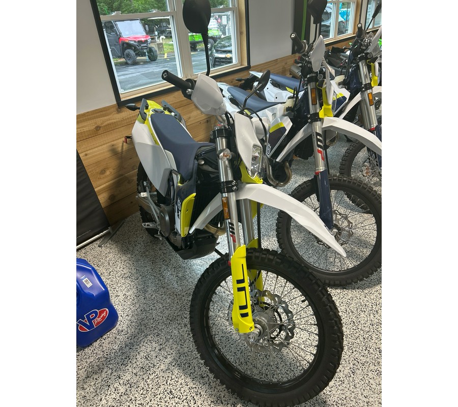 2024 Husqvarna Enduro 701