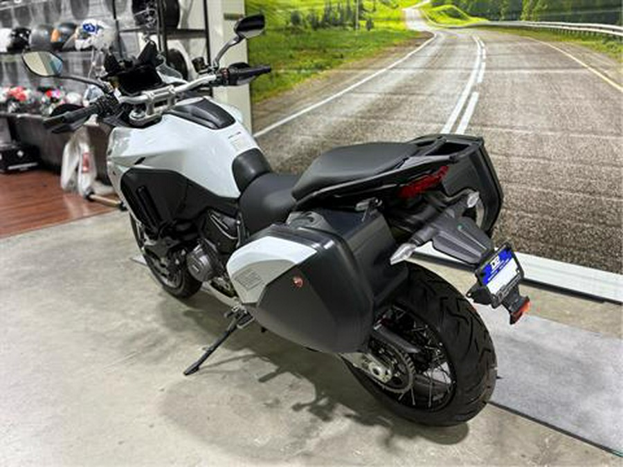 2024 Ducati Multistrada V4 S Travel & Radar Spoked Wheels