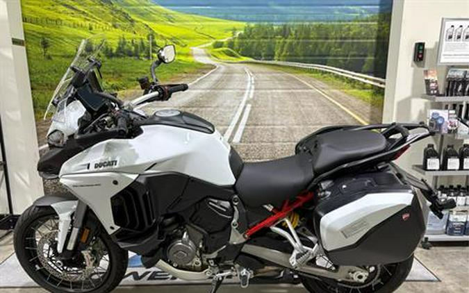 2024 Ducati Multistrada V4 S Travel & Radar Spoked Wheels