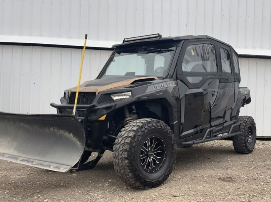 2019 Polaris® General® 4 1000 Ride Command Edition Black Pearl