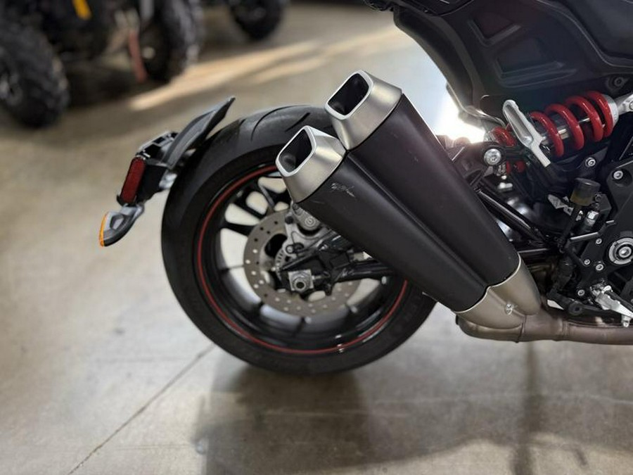 2022 Indian Motorcycle® FTR Black Smoke