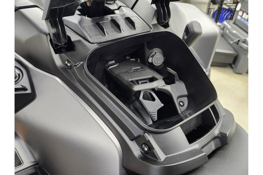 2026 Can-Am Outlander 700 XT Silver