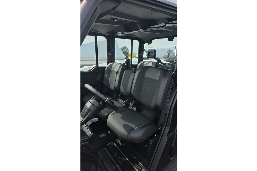 2026 Can-Am DEFENDER MAX XT CAB HD11