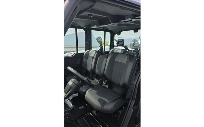 2026 Can-Am DEFENDER MAX XT CAB HD11